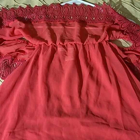 AMERICAN RAG Off The Shoulder Cami Blouse - Picture 3 of 3